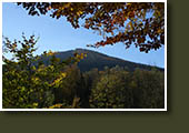Kopec ebestna 1057 m.n.m. nad chatou